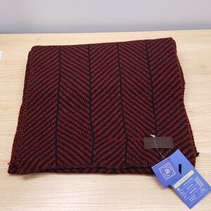 GALLERY SEVEN Scarf Red Black Herringbone Soft Knit Rectangle Unisex 68x12